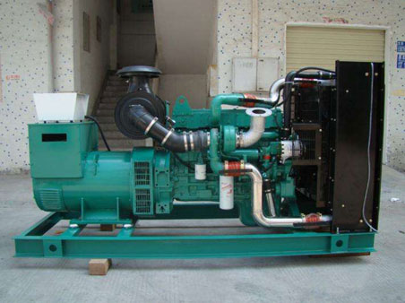 莺歌海镇1100kw康明斯柴油发电机组图片 莺歌海镇1100kw康明斯柴油发电机组图片